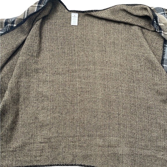 Woolrich One Size Women’s Tartain Plaid Blanket Wrap Poncho Shawl Reversible - Picture 6 of 7